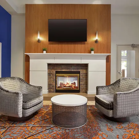 Hilton Garden Convention Center 3*