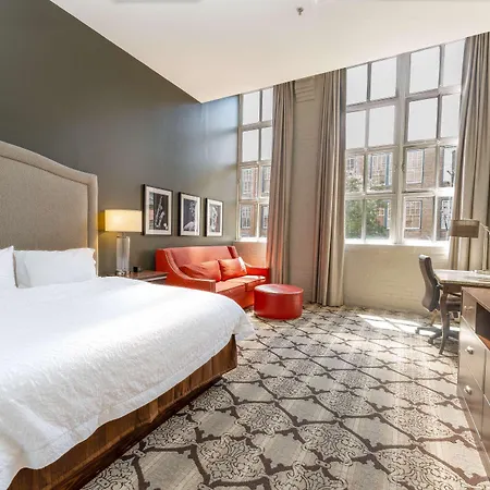 Hotel Hampton And Convention Center 3*