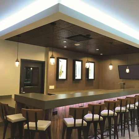 La Quinta & By Wyndham Downtown 3*