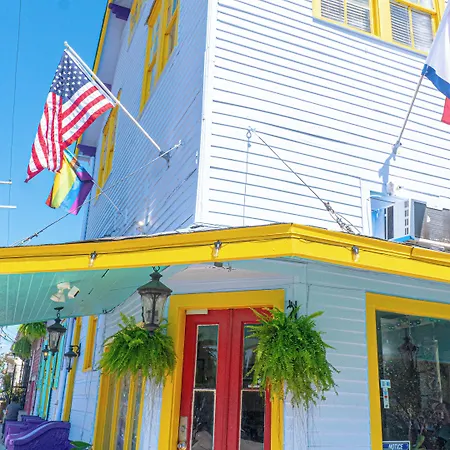 Inn Historic Mardi Gras