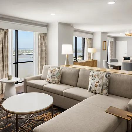 Hilton Riverside Hotel