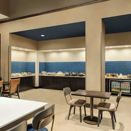 Hotel Fairfield By Marriott & Downtown French Quarter Area
