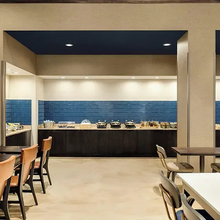 Hotel Fairfield By Marriott & Downtown French Quarter Area 3*