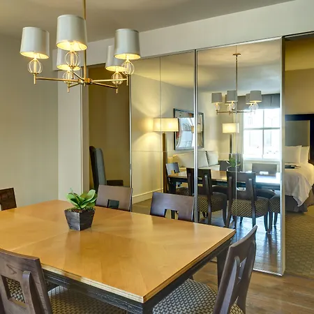 Hampton & Downtown French Quarter Area Hotel New Orleans