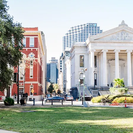 The Lafayette By Kasa Living Hotel New Orleans