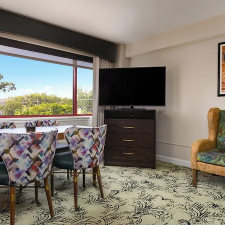 Club Wyndham Avenue Plaza Resort 3*