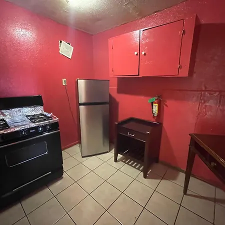 Royal Palms & Rv Park Motel 2*
