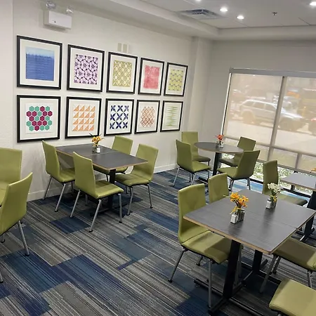 Express Downtown By Ihg Hotel