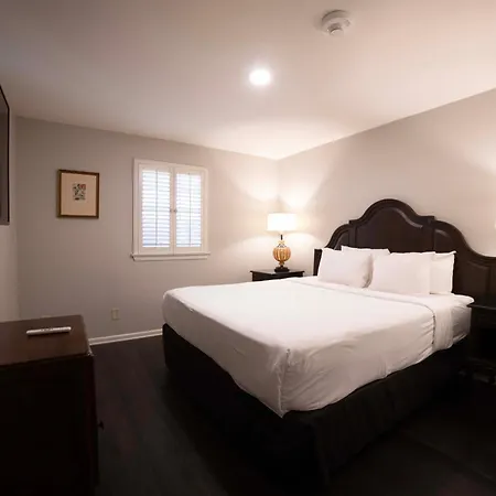 Hotel Courtyard By The French Quarter 3*