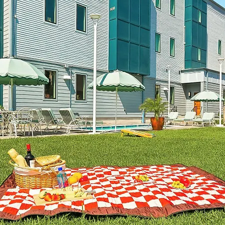 Aparthotel The Revelry *