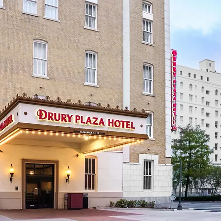 Drury Plaza Hotel 4*