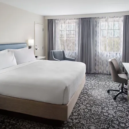 Hotel Four Points By Sheraton French Quarter 4*