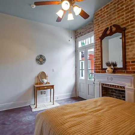 Apartment French Quarter Luxury Two-Bedroom Suite 1204 New Orleans
