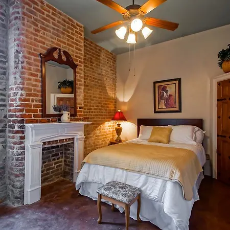 French Quarter Luxury Two-Bedroom Suite 1204 Apartment