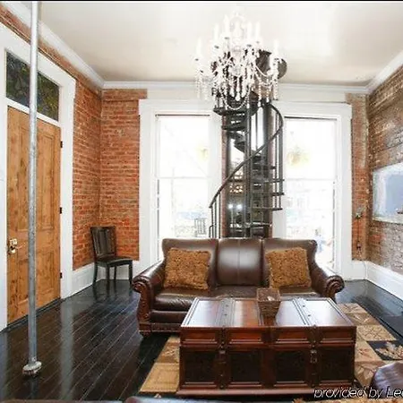 Fleur De Lis Mansion Bed & Breakfast 4*