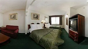 Hotel Fairfield By Marriott & Downtown French Quarter Area 3*