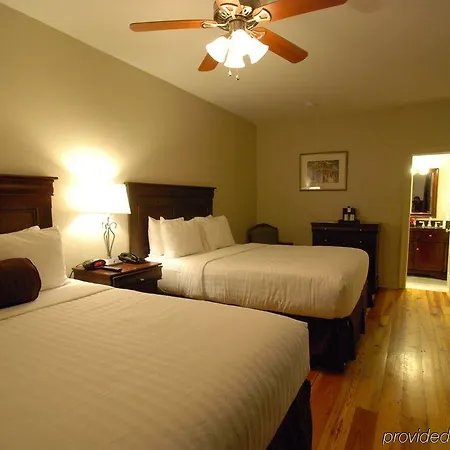 Inn On St. Peter, A French Quarter 3*