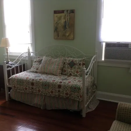 Holiday home 2203 Esplanade Avenue *