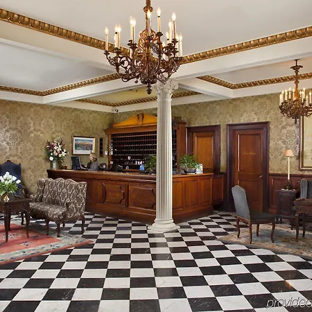 Le Richelieu In The French Quarter Inn