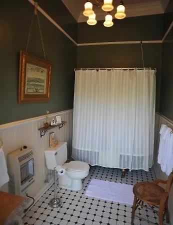 Bed & Breakfast Five Continents