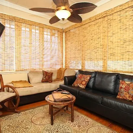Guest house Marcelins On Napoleon 3*