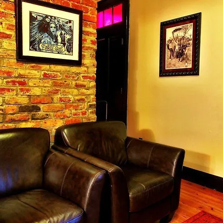 Royal Street Inn & Bar Inn
