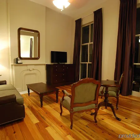 On St. Ann, A French Quarter 3* New Orleans