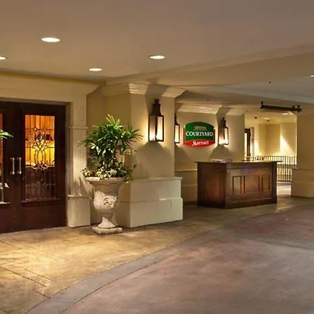 Courtyard By Marriott French Quarter/iberville 3* New Orleans