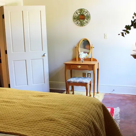 French Quarter Luxury Two-Bedroom Suite 1204 Apartment