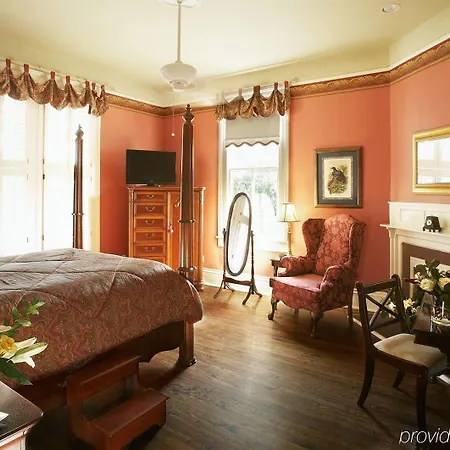 Maison Perrier Bed & Breakfast