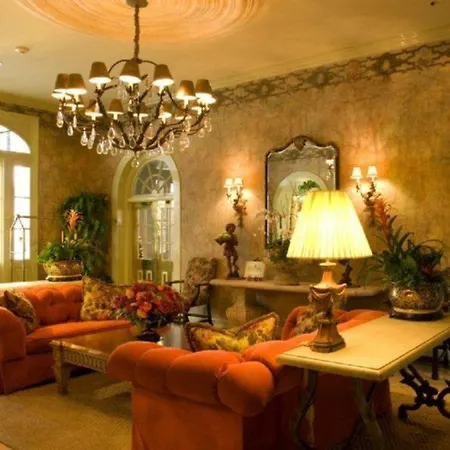 Hotel Bienville House