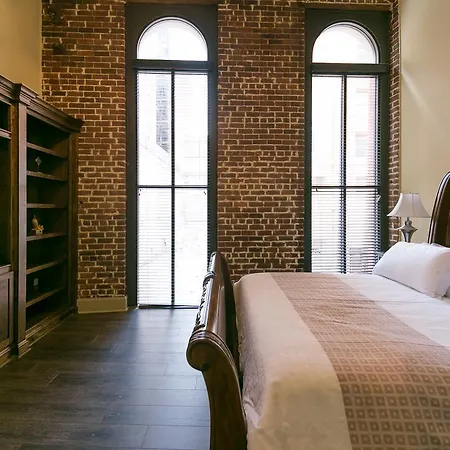 Baronne Street Luxury 1Bdr Suite D *