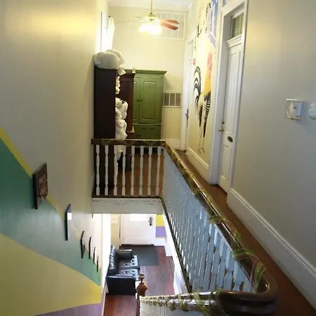 Ihsp French Quarter House Hostel