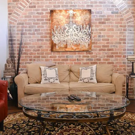 1 Bedroom In Nth Rampart St, *