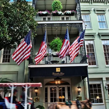 Bienville House Hotel