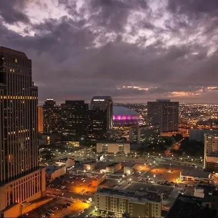 Citrine - Downtown / Bourbon St / Superdome
