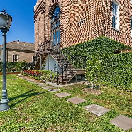 One-bedroom On Jackson Avenue Apt 203 By Sonder *