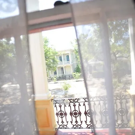 Bed & Breakfast Hh Whitney House - A On The Historic Esplanade 4*