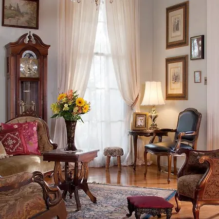 Hh Whitney House - A On The Historic Esplanade Bed & Breakfast 4*