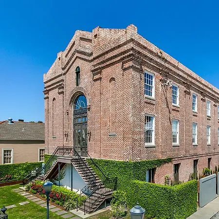 One-bedroom On Jackson Avenue Apt 203 By Sonder