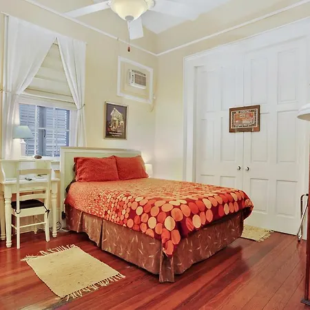 The Burgundy 3* New Orleans