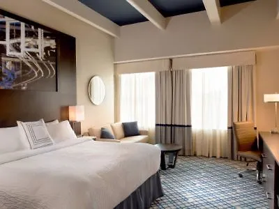 Hotel Fairfield By Marriott & Downtown French Quarter Area 3*