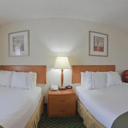 Hotel Express East By Ihg New Orleans