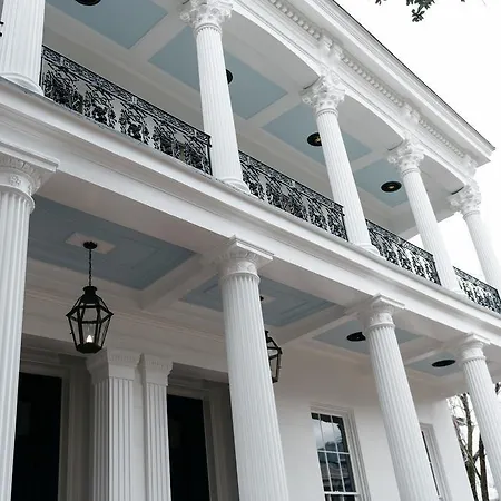 Hotel Henry Howard