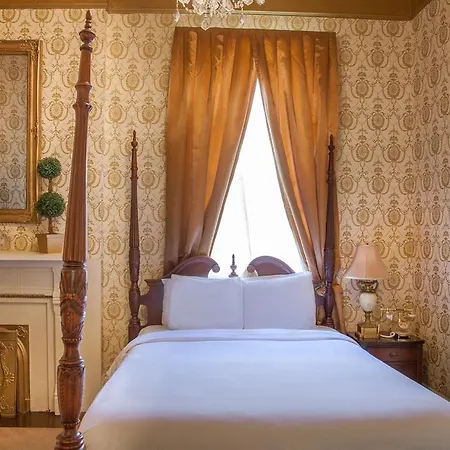 Inn Cornstalk 3*