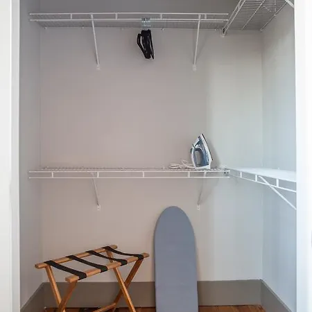 Two-Bedroom On Jackson Avenue Apt 201 By Sonder Apartment *