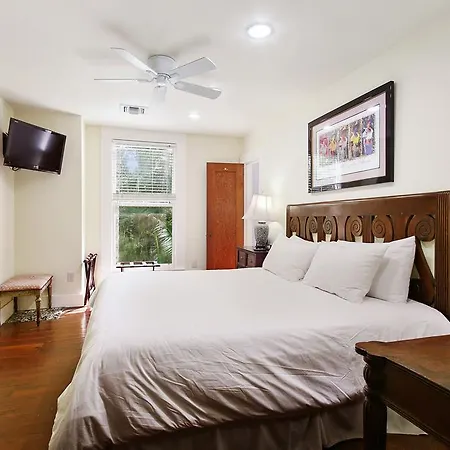 The House Bed & Breakfast