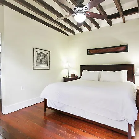 Bed & Breakfast The House 3*