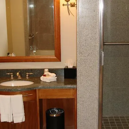 Wyndham Garden New Orleans Downtown Hotel