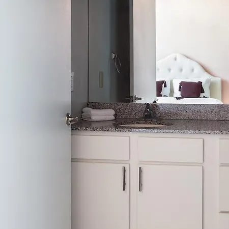 Two-Bedroom On Jackson Avenue Apt 201 By Sonder * New Orleans